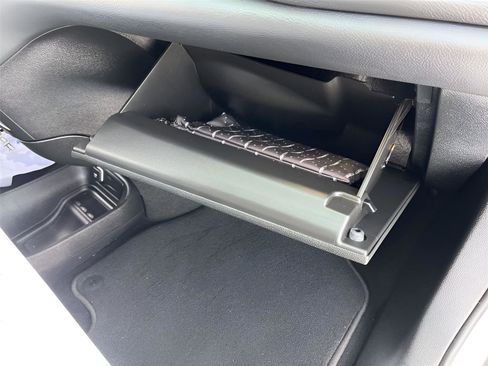 Used 2024 Chrysler Pacifica Touring-L w/ S Appearance Package image 34