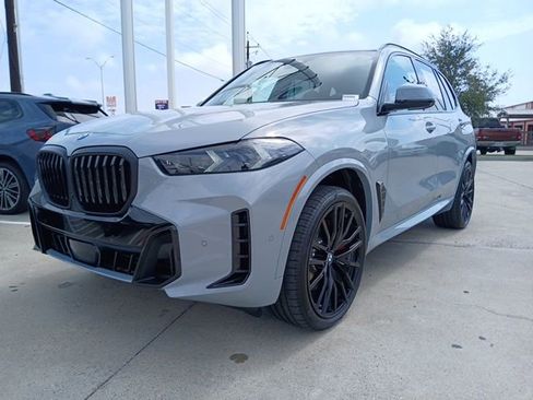 New 2026 BMW X5 sDrive40i image 3