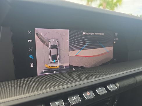 Used 2025 Porsche 911 Carrera 4 GTS image 27