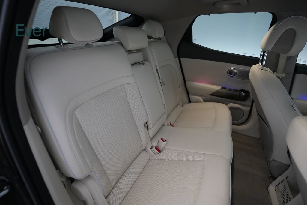 Used 2023 Genesis GV60 Advanced AWD/4WD image 5