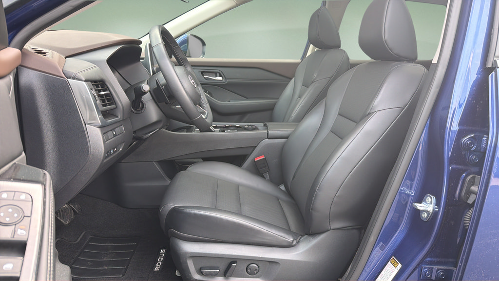Certified 2023 Nissan Rogue SV w/ SV Premium B Package AWD/4WD image 19