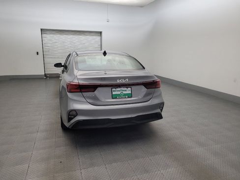 Used 2023 Kia Forte LXS w/ LXS Technology Package FWD image 6