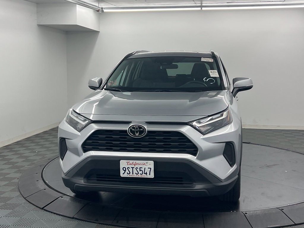 Used 2025 Toyota RAV4 XLE w/ Weather Package AWD/4WD image 4