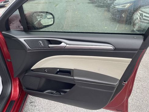 Used 2016 Ford Fusion Titanium AWD/4WD image 24