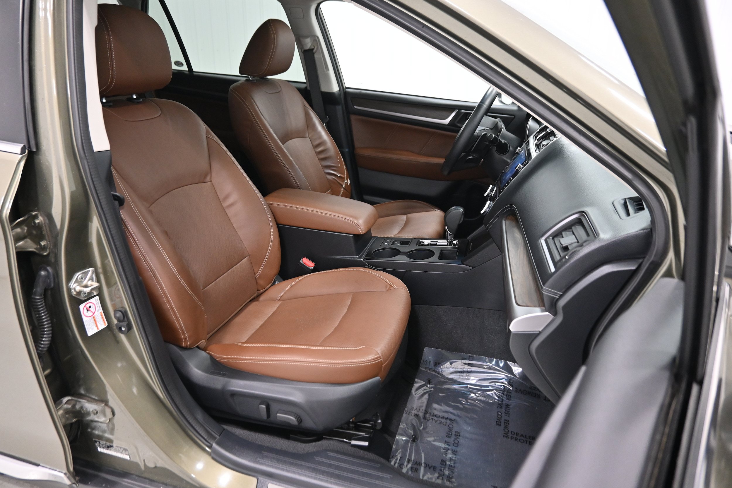 Used 2019 Subaru Outback 3.6R Touring w/ Popular Package #3A AWD/4WD image 26