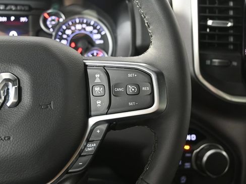 Used 2025 RAM 1500 Big Horn AWD/4WD image 37