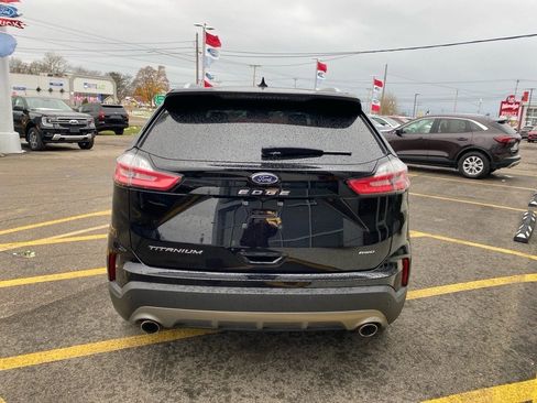 Used 2024 Ford Edge Titanium image 4
