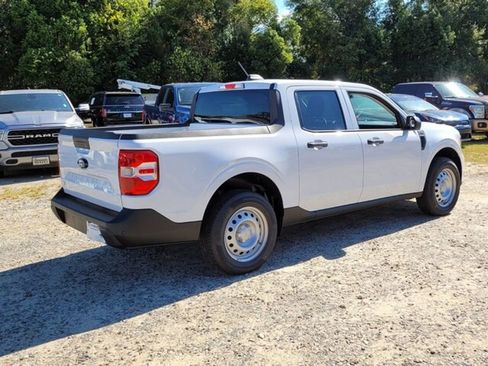 New 2025 Ford Maverick XL image 10