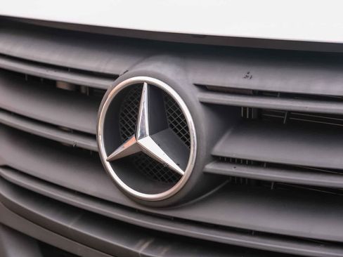 Used 2022 Mercedes-Benz Sprinter 2500 image 13