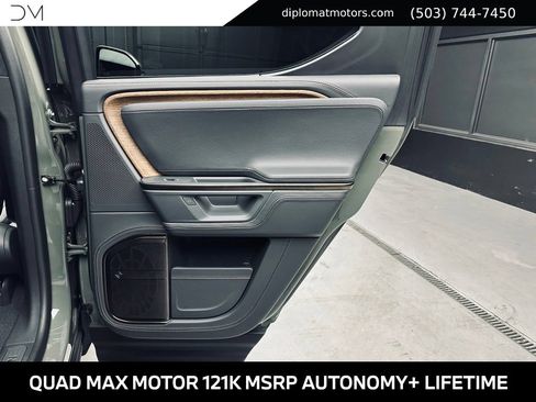 Used 2026 Rivian R1T Premium AWD/4WD image 26