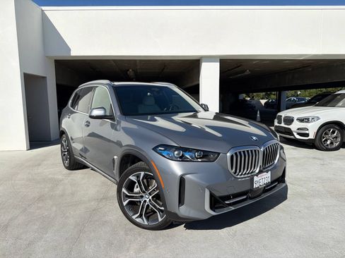 Used 2026 BMW X5 xDrive40i w/ Premium Package AWD/4WD image 2