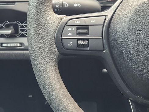 Certified 2024 Honda Accord EX image 28