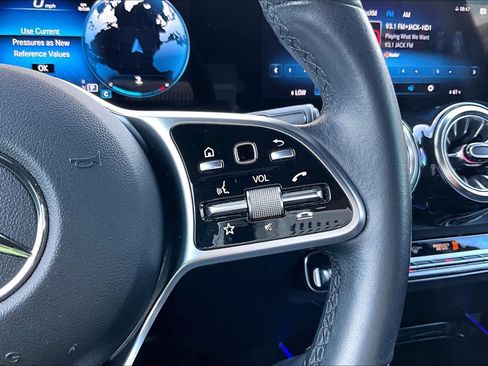 Used 2023 Mercedes-Benz GLB 250 image 24