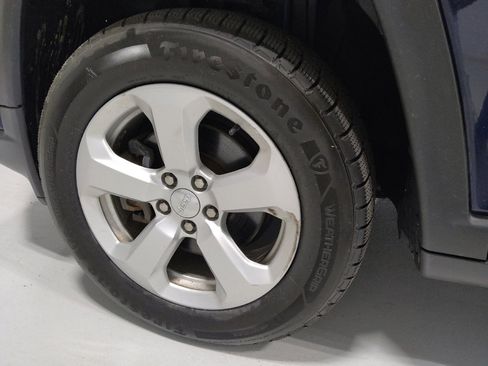 Used 2018 Jeep Compass Latitude AWD/4WD image 31