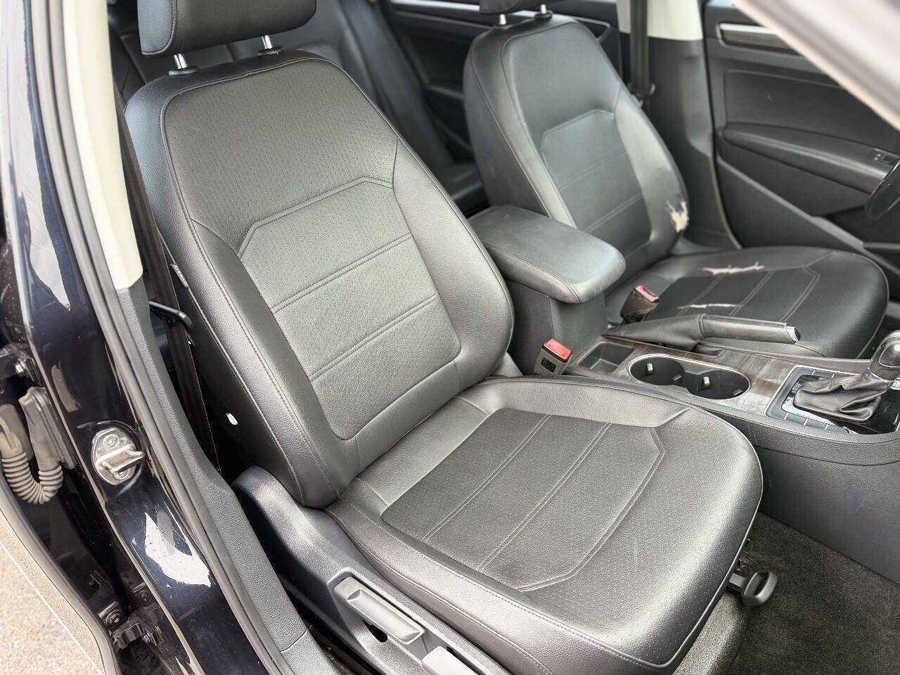 Used 2017 Volkswagen Passat 1.8T SE w/ SE Lighting Package FWD image 13