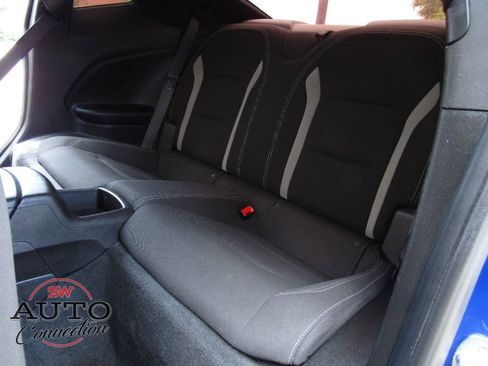 Used 2021 Chevrolet Camaro LT image 14