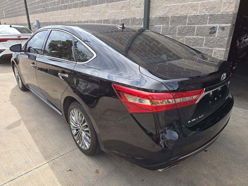 Used 2016 Toyota Avalon Limited image 3