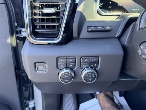 New 2026 GMC Sierra 1500 Denali w/ Denali Reserve Package image 24