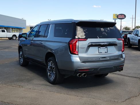 Used 2023 GMC Yukon XL Denali Ultimate w/ LPO, Floor Liner Package AWD/4WD image 3