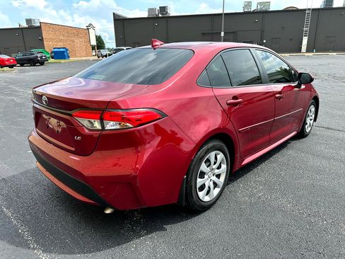 Used 2022 Toyota Corolla LE image 5