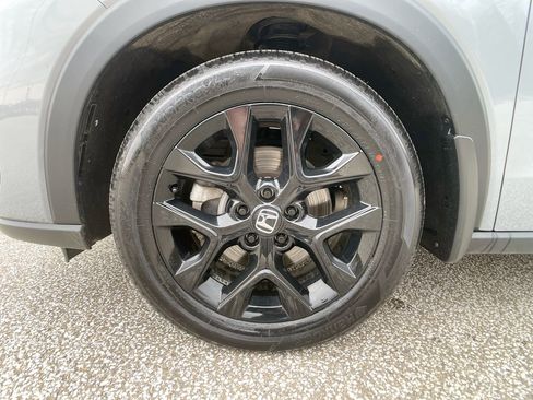 Used 2024 Honda HR-V Sport image 11