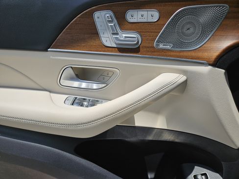 Certified 2021 Mercedes-Benz GLS 450 4MATIC image 15