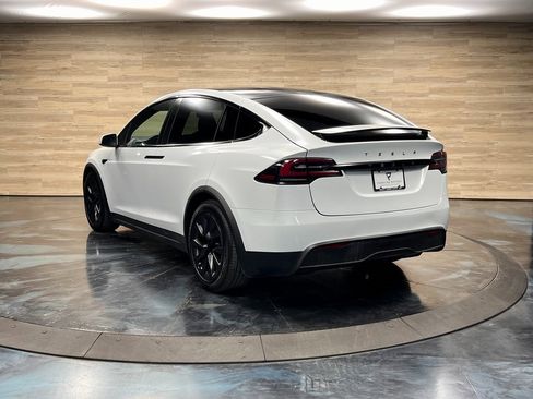 Used 2025 Tesla Model X image 13