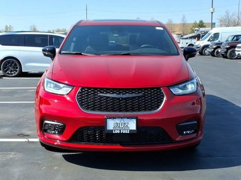 New 2026 Chrysler Pacifica Select FWD image 24