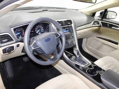 Used 2014 Ford Fusion SE FWD image 22