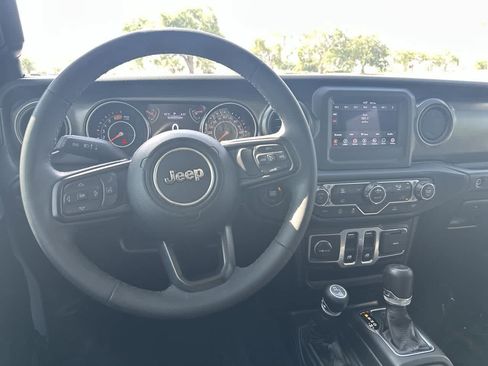 Certified 2023 Jeep Wrangler Sport AWD/4WD image 22