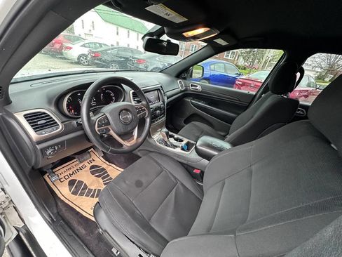 Used 2016 Jeep Grand Cherokee Laredo w/ Quick Order Package 23E image 10