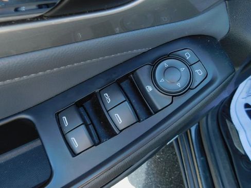 Used 2018 Chevrolet Traverse LT w/ LPO, Cargo Package image 29