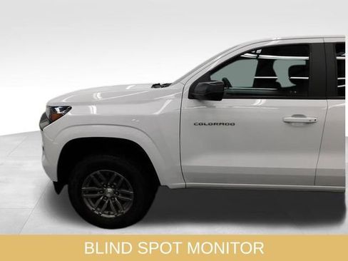 Used 2023 Chevrolet Colorado LT w/ LT Convenience Package II image 18