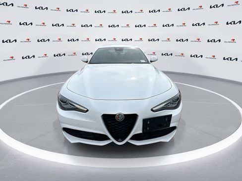 Used 2022 Alfa Romeo Giulia Sprint image 3