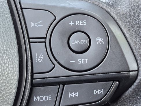 Used 2025 Toyota RAV4 LE image 19