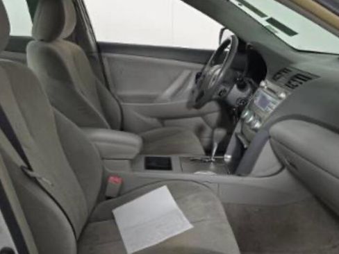 Used 2009 Toyota Camry LE image 10