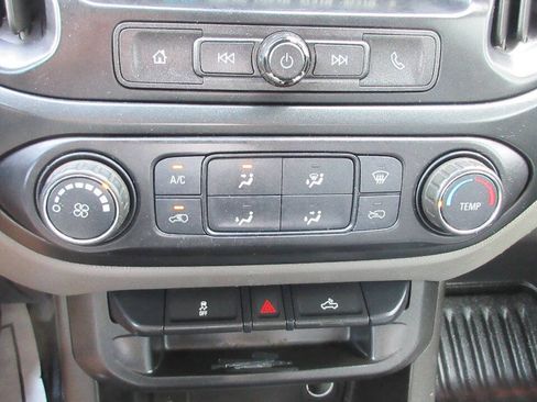 Used 2018 Chevrolet Colorado W/T w/ WT Convenience Package RWD image 33