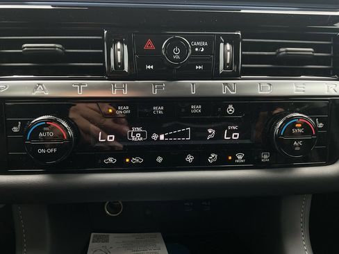 New 2026 Nissan Pathfinder SL FWD image 28