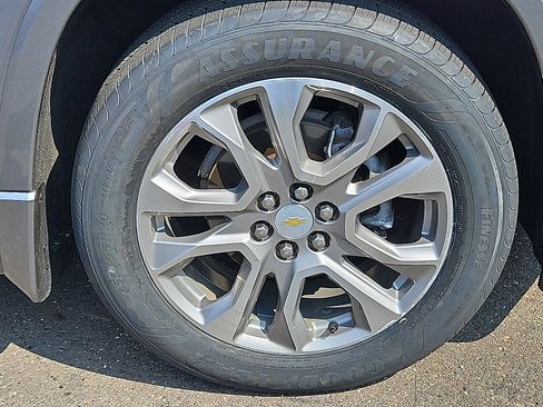 Certified 2021 Chevrolet Traverse Premier w/ LPO, Floor Liner Package image 8