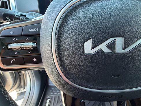 Used 2025 Kia Sorento SX Prestige AWD/4WD image 19