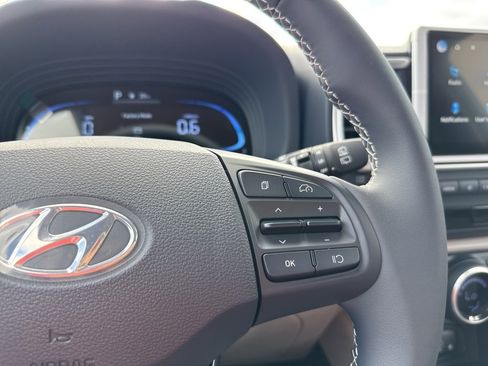 New 2025 Hyundai Venue Limited image 31