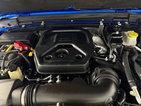 Used 2024 Jeep Wrangler Unlimited Rubicon 4xe AWD/4WD image 32
