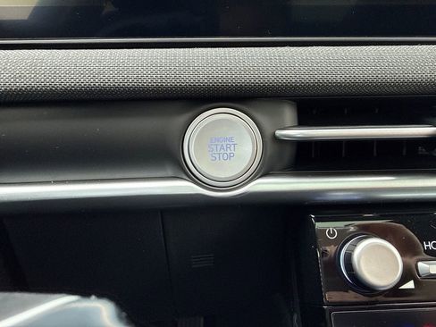 New 2026 Hyundai Tucson Limited image 40