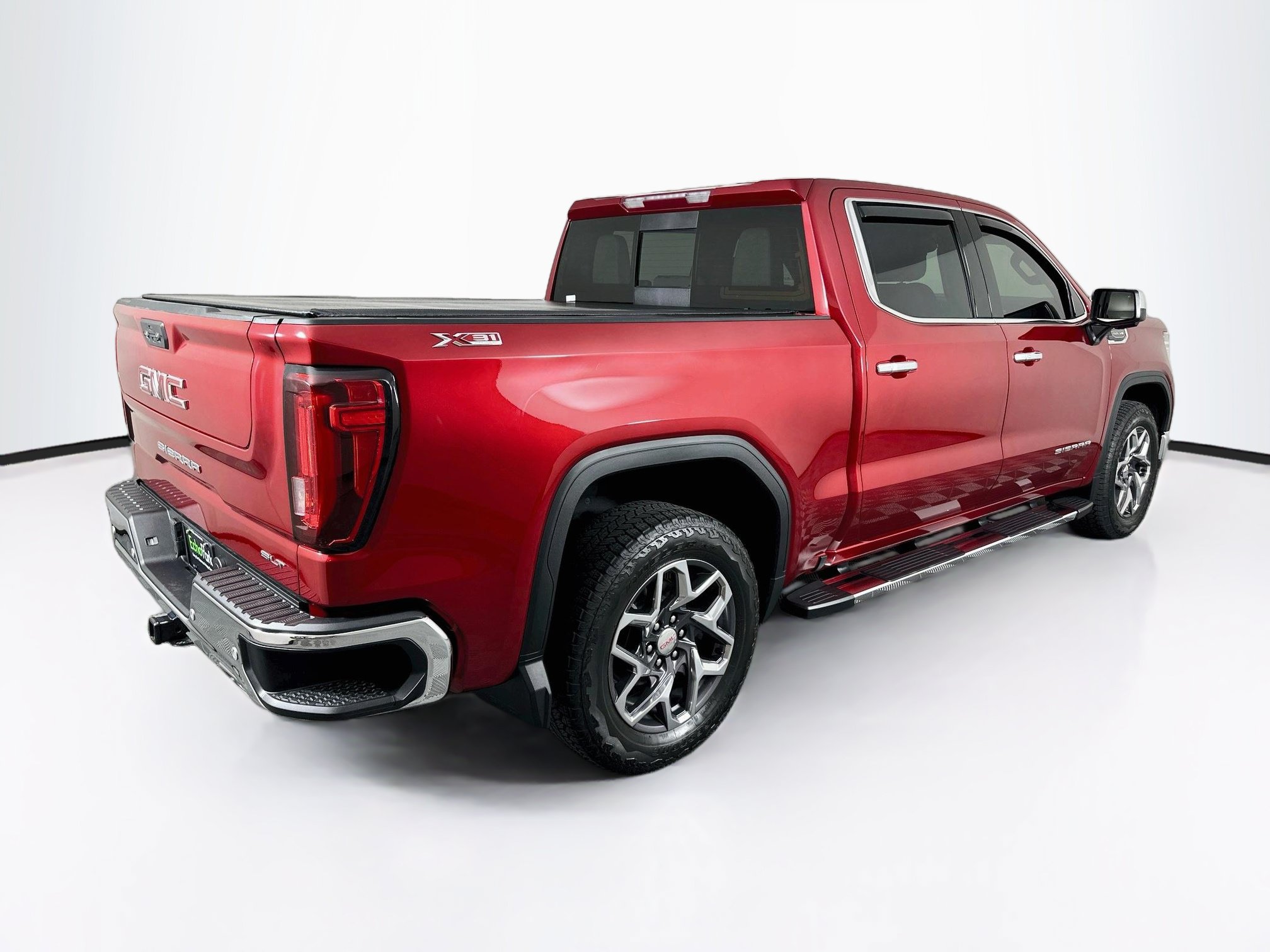 Used 2023 GMC Sierra 1500 SLT w/ SLT Premium Plus Package AWD/4WD image 9