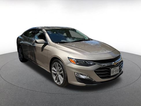 Used 2024 Chevrolet Malibu LT image 1
