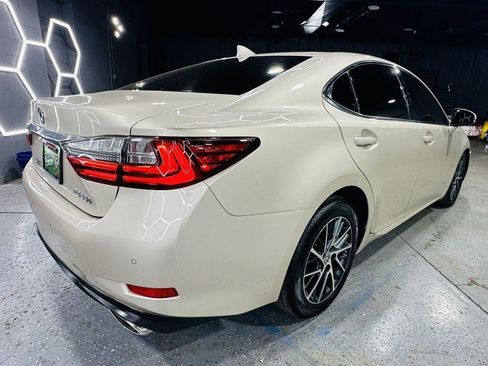 Used 2018 Lexus ES 350 w/ Luxury Package w/Wood Trim FWD image 5
