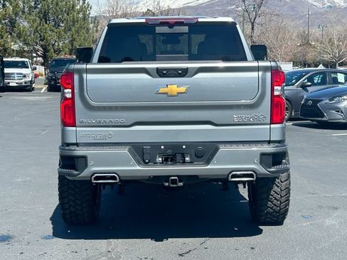 Used 2024 Chevrolet Silverado 1500 High Country w/ High Country Premium Package AWD/4WD image 5
