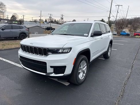 New 2025 Jeep Grand Cherokee L Laredo image 3