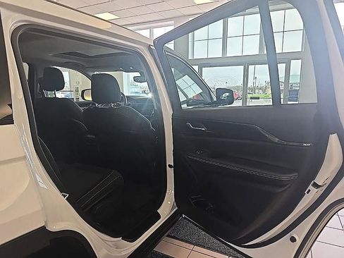 Used 2023 Jeep Grand Cherokee L Laredo w/ Luxury Tech Group I image 33