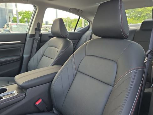 New 2026 Nissan Altima 2.5 SR w/ SR Premium Package FWD image 25
